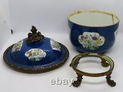 Bol antique oriental en céramique bleue japonaise et bronze du XIXe siècle de l'époque Meiji