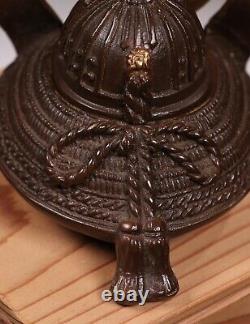 Brûleur d'encens antique japonais en bronze en forme de Kabuto de la période Meiji de 5,39 pouces