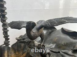 Panier à poignée en bronze doré japonais antique de l'époque Edo/Meiji avec un aigle.