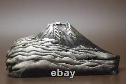 Statue en bronze du vieux Mont Fuji japonais / L 42 × P 20 × H 19 cm 4,8 kg / Période Meiji