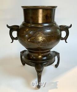 Vase Ikebana japonais de l'époque Meiji en bronze antique à deux parties
