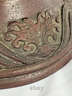 Vase en bronze de l'époque Meiji japonaise avec poignées de dragon de 23,5 pouces de haut