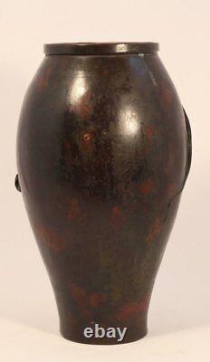 Vase en bronze laqué de la dynastie Meiji japonaise avec dragon en vente
