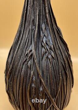 Vase en bronze partiellement doré de l'ère Meiji japonaise avec des épis de blé