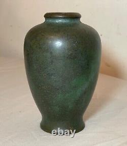 Vase en bronze patiné japonais du 19ème siècle de l'époque Meiji asiatique