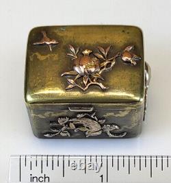 Vers 1900, chef-d'œuvre Meiji en métaux mixtes Kogo boîte à épices en or, en bronze, en argent et en cuivre